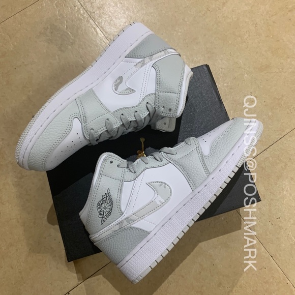 Air Jordan 1 mid Dust Grey GS - Picture 7 of 7